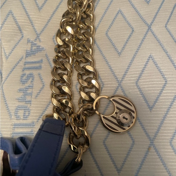 Large Henri Bendel Bag - Picture 2 of 7